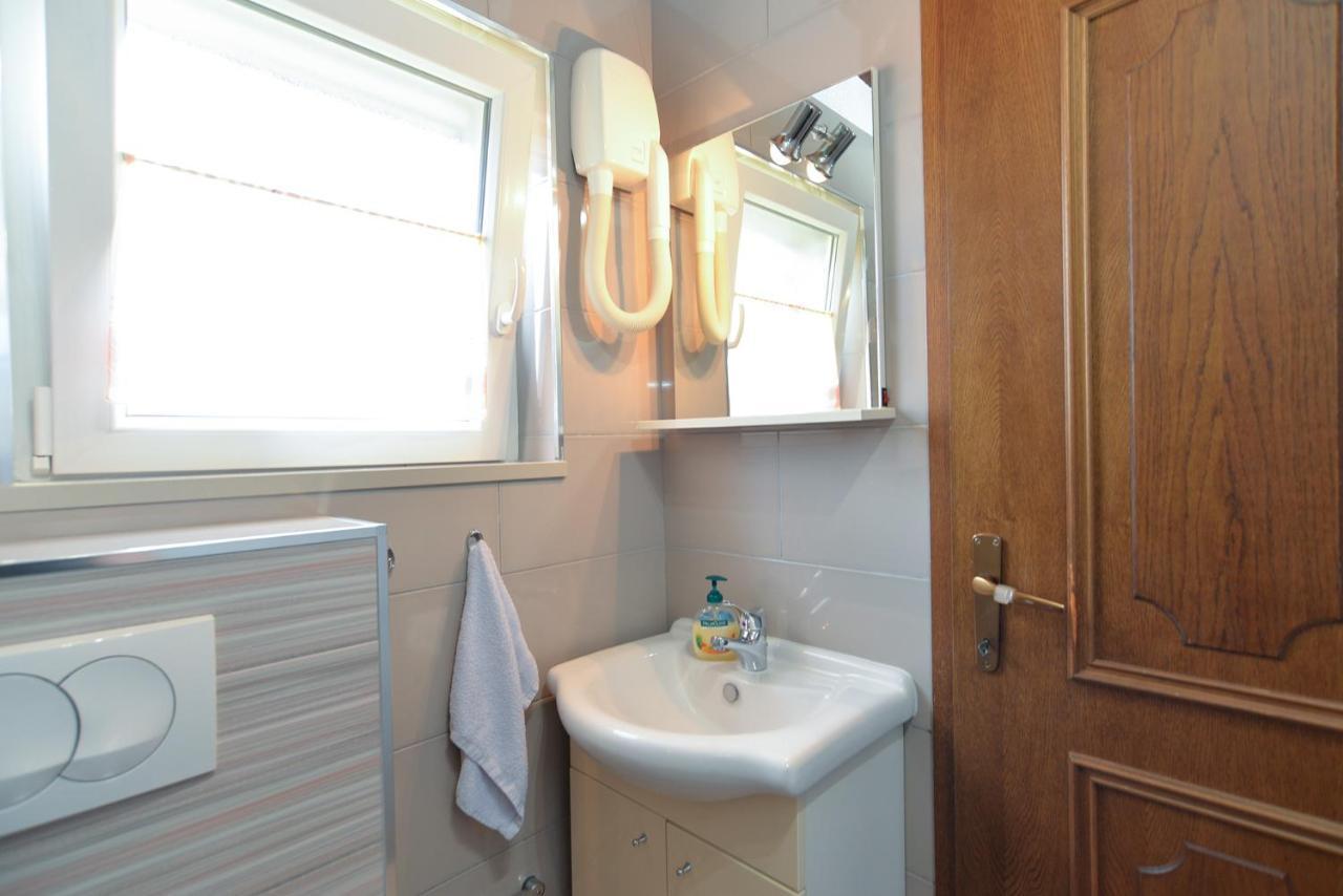 Apartments Marko 1377 Πόρετς Εξωτερικό φωτογραφία