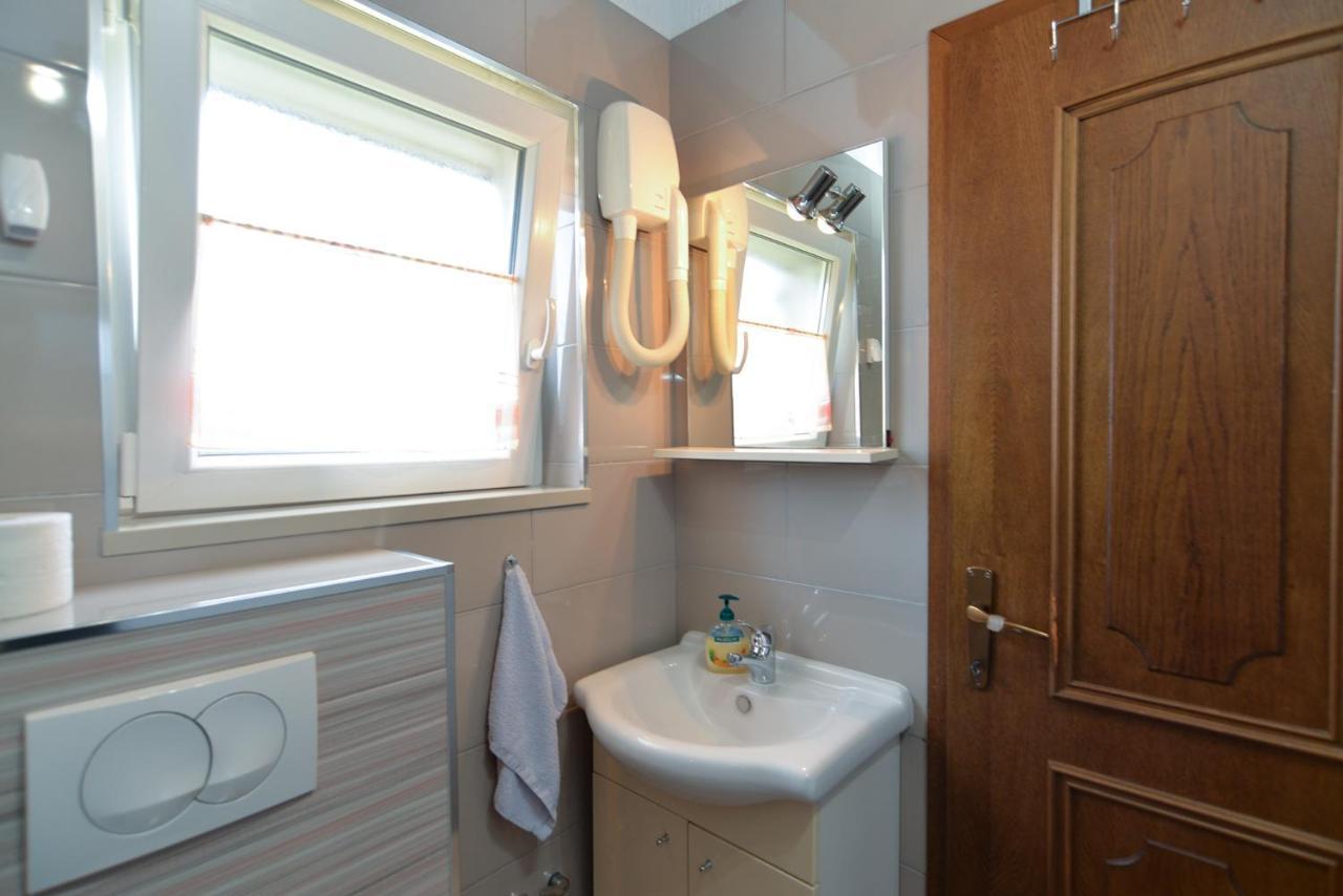 Apartments Marko 1377 Πόρετς Εξωτερικό φωτογραφία