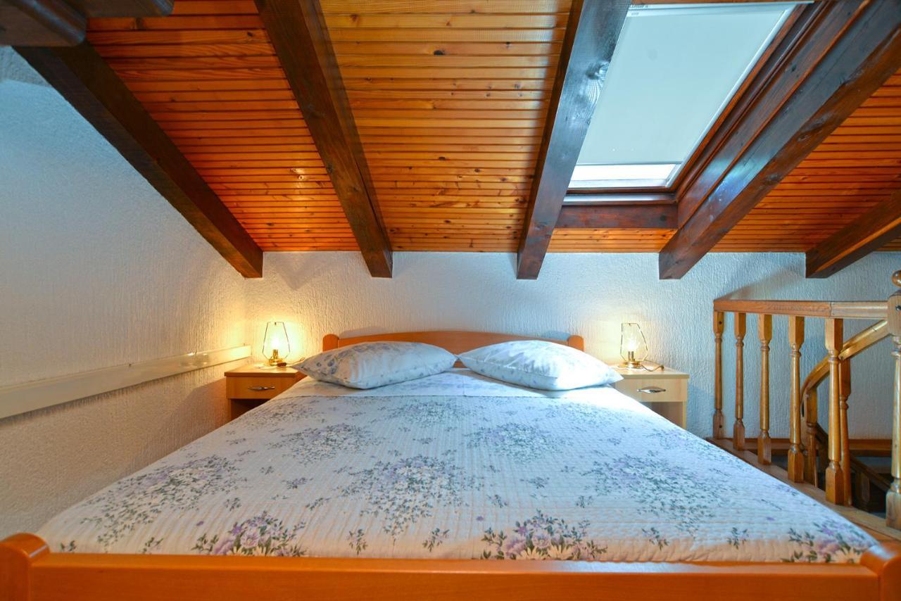 Apartments Marko 1377 Πόρετς Εξωτερικό φωτογραφία
