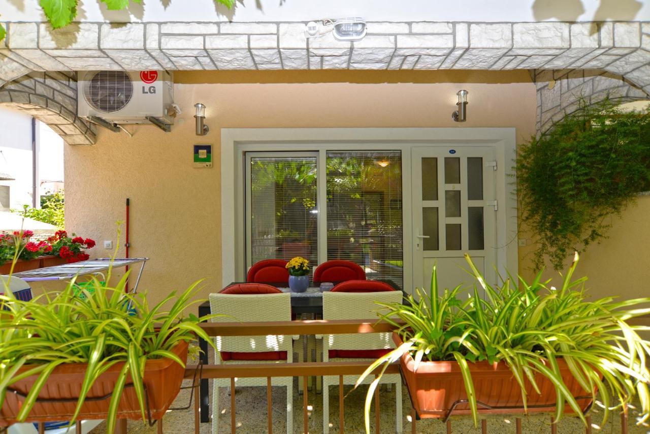 Apartments Marko 1377 Πόρετς Εξωτερικό φωτογραφία