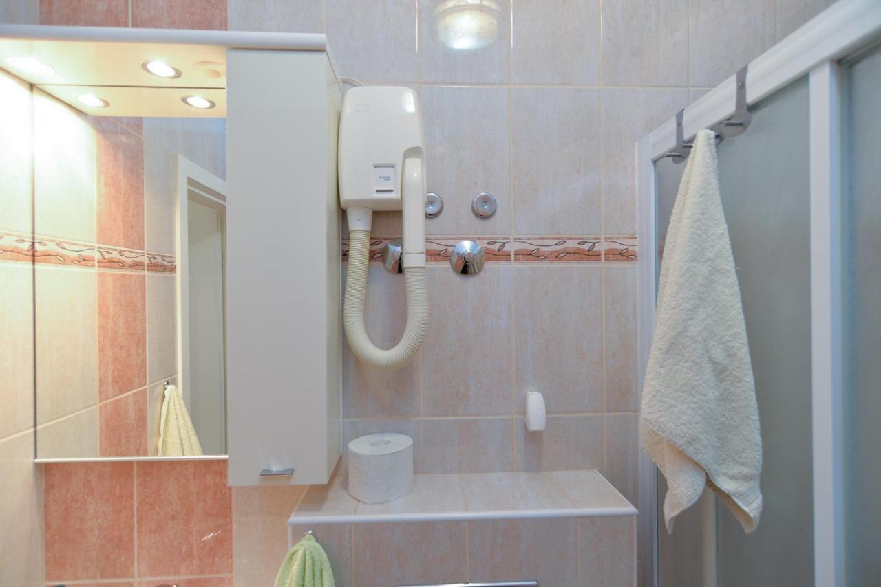Apartments Marko 1377 Πόρετς Εξωτερικό φωτογραφία